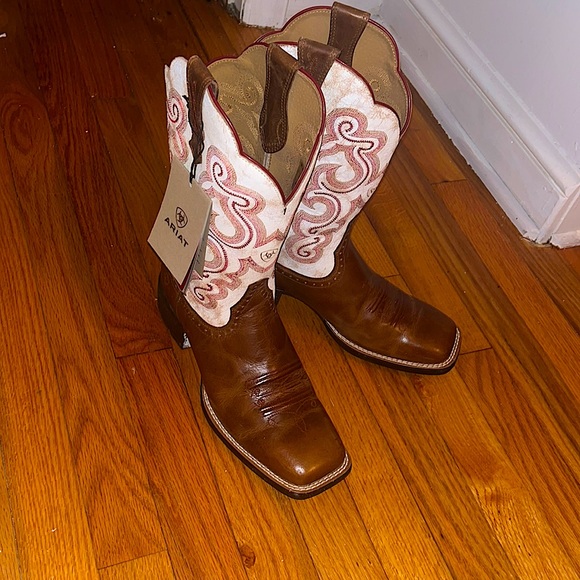 Ariat Shoes - Women’s Ariat Western Boots